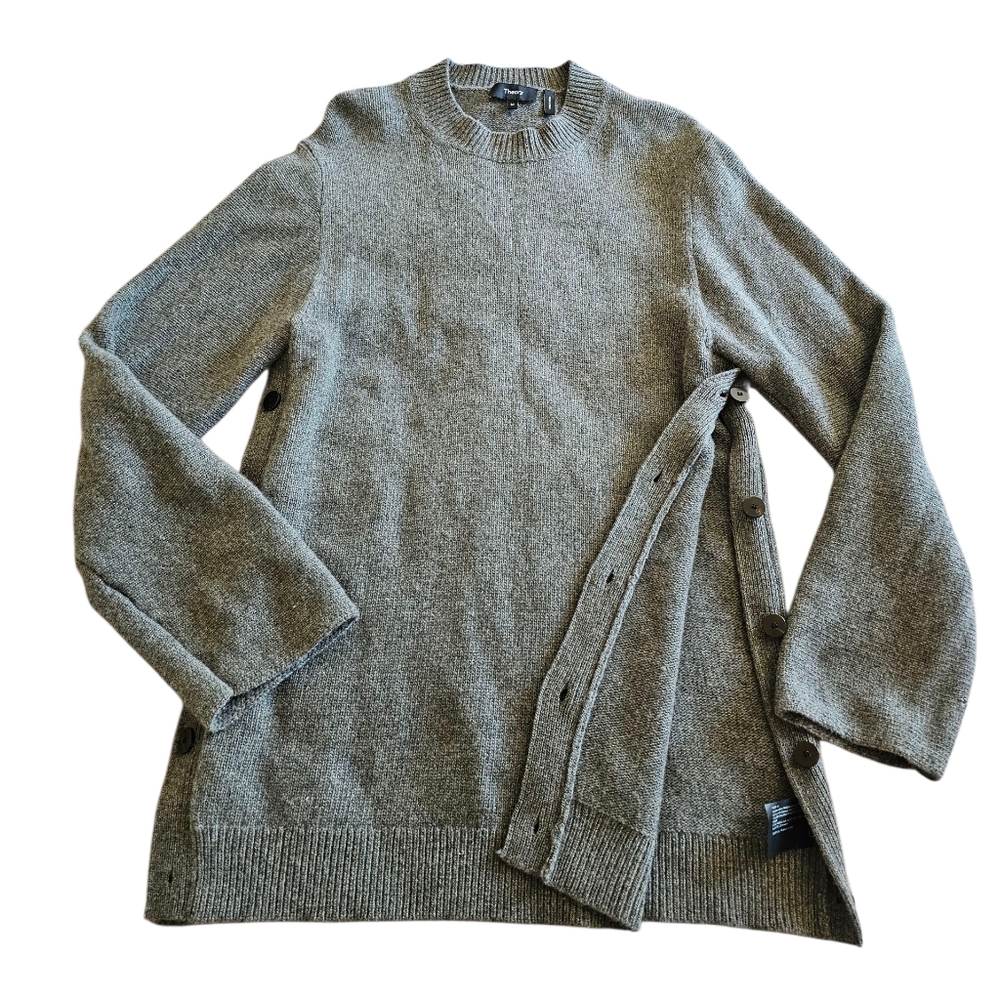 THEORY Cashmere Gray Relaxed Luxury Old Money Side Buttons Cut Outs Sweater Sz M